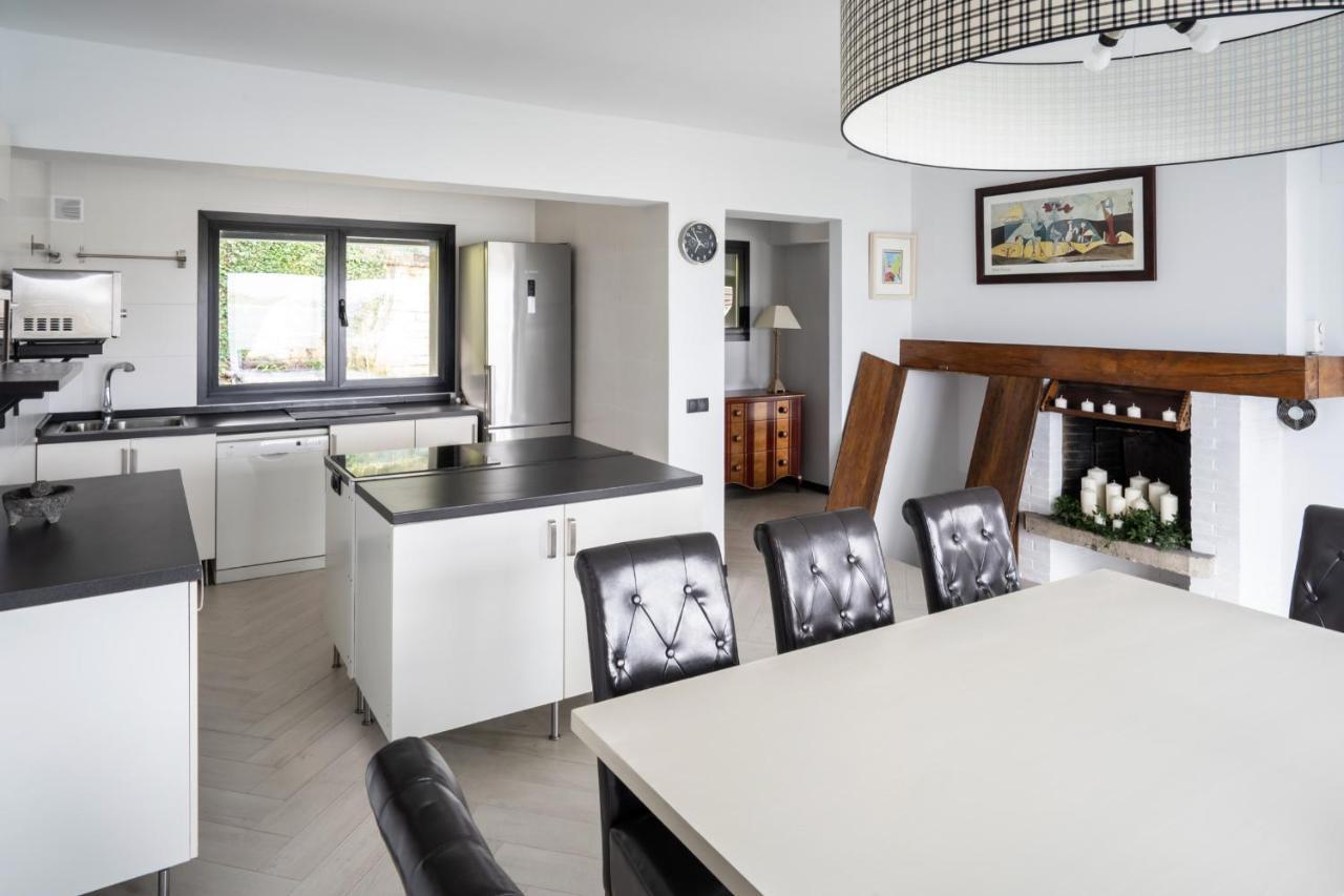 Mundaka Beachfront House ภายนอก รูปภาพ