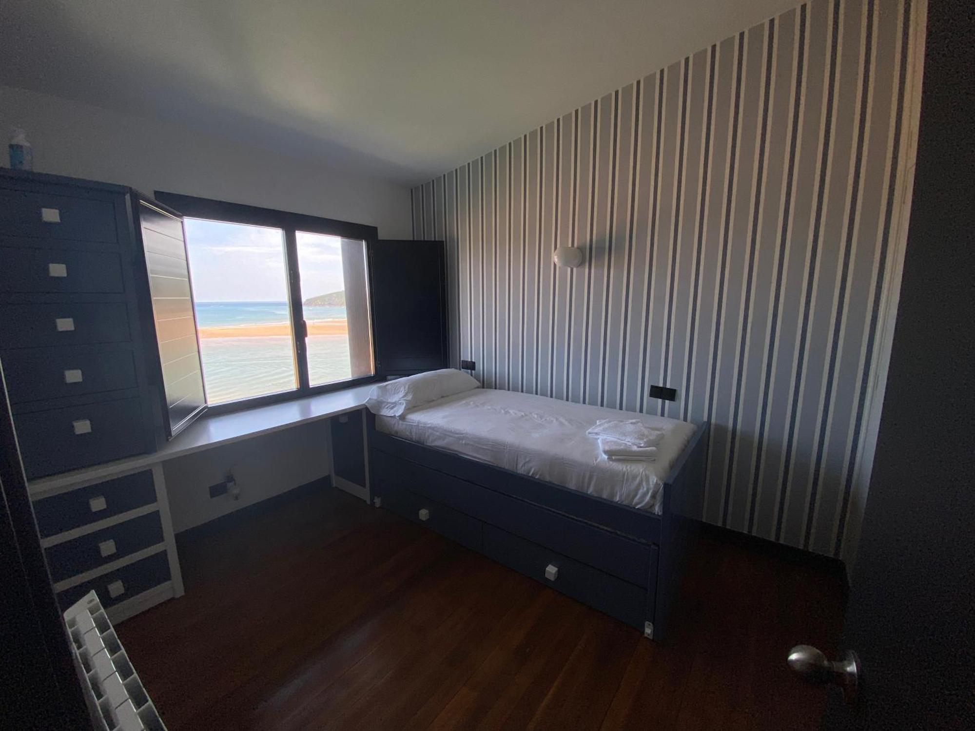 Mundaka Beachfront House ภายนอก รูปภาพ