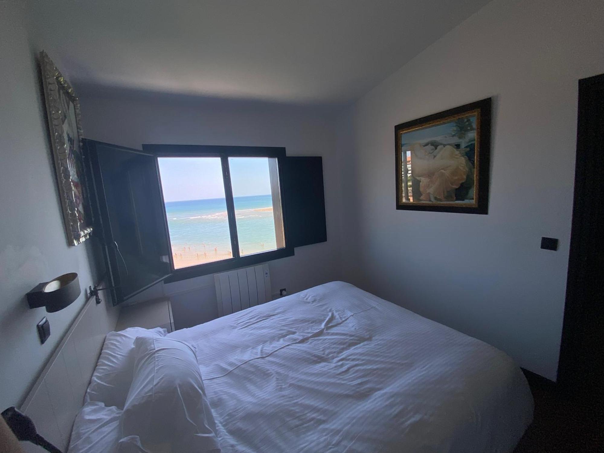 Mundaka Beachfront House ภายนอก รูปภาพ